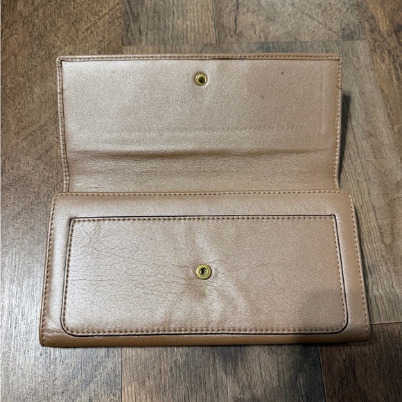 Coach Ashley Metallic Gold Leather Wallet - Picture 3 of 7